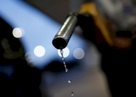 Gasolina sobe 0,47% nos postos do Brasil com impulso do etanol anidro, diz pesquisa