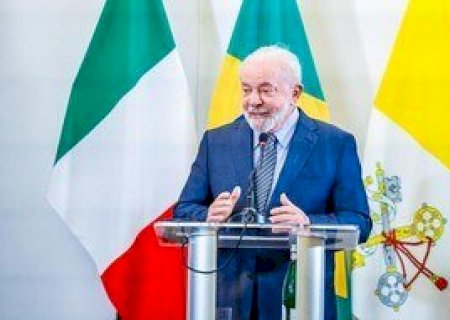 Lula critica presidente do BC por Selic a 13,75%: 'Joga contra a economia brasileira'