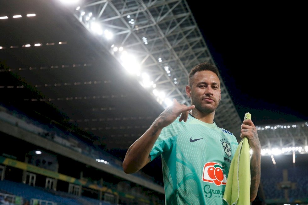 Doentes por Futebol - Neymar é o 9º maior artilheiro do mundo em