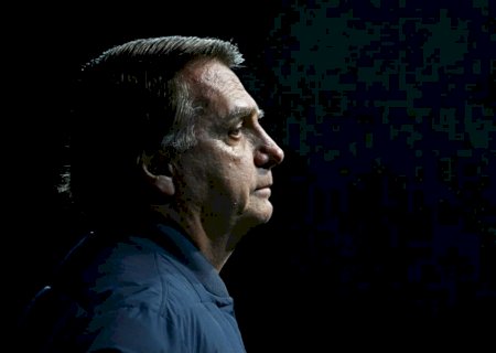 Bolsonaro volta a questionar indiciamento e afirma que militares foram presos injustamente