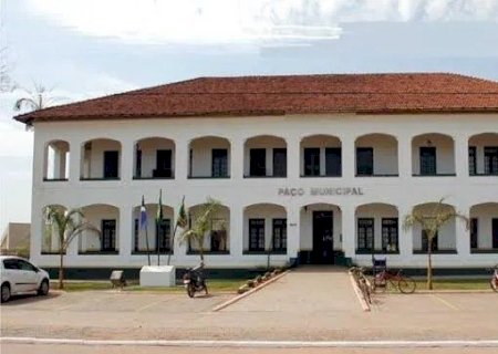 Promotoria proíbe prefeito de doar R$ 400 mil para igreja