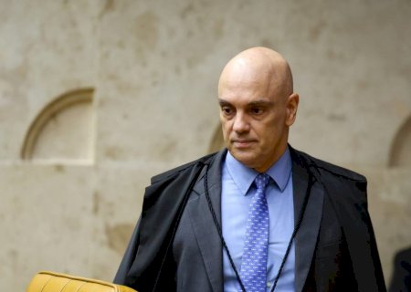 Irmã de 'kid preto' preso tenta levar objetos escondidos em panetone; Moraes suspende visitas