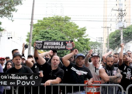 Augusto Melo obtém liminar, e votação de impeachment no Corinthians é suspensa