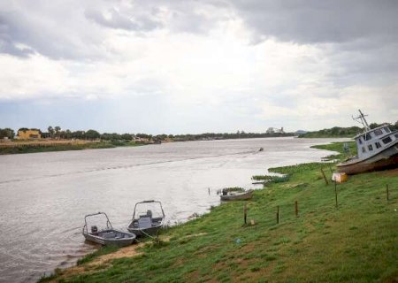 Com seca do Rio Paraguai, dique e casa suspensa viram memórias de grandes cheias