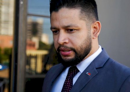 Defesa de padrasto diz que mãe de Sophia ‘criou narrativa’ de violência doméstica e esqueceu da morte