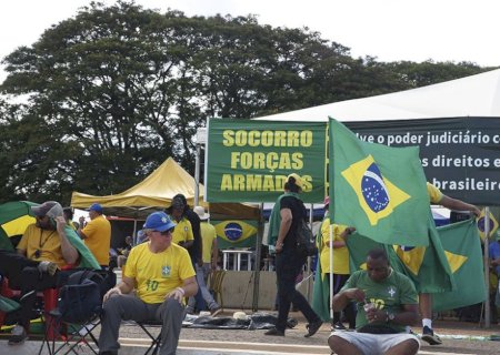 Moraes critica 'omissão' do Exército por permitir acampamentos golpistas