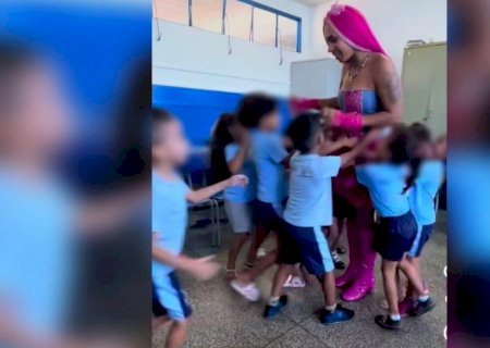 Projeto quer proibir fantasias para professores da rede pública e privada de MS