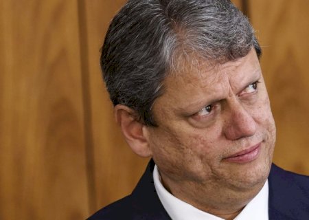 Moraes arquiva pedido para incluir Tarcísio em inquérito do golpe