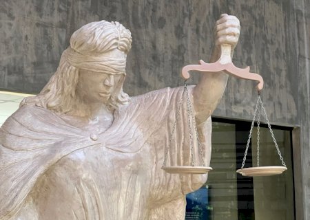 Justiça de MS condena ex-modelo e apresentadora por danos morais a jornalista