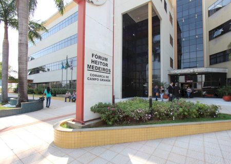 Juiz manda médico se apresentar em 48 horas no presídio para cumprimento de pena