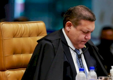 Indicado por Bolsonaro, Nunes Marques vota contra impedimento de Moraes