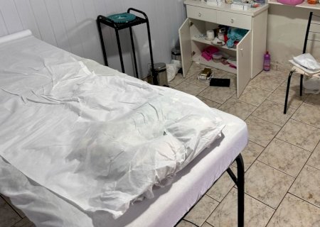 Mulher é presa pela Polícia Civil por exercício ilegal da medicina e uso de substâncias proibidas em MS