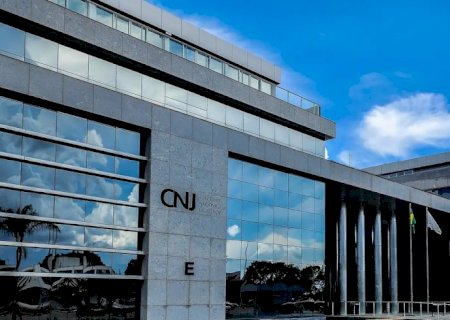 CNJ afasta desembargador por mensagens públicas de apoio a Bolsonaro