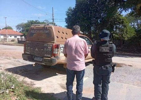 Capataz que matou cunhado em fazenda é solto com tornozeleira