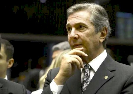 Ex-presidente Collor &eacute; preso em Maceio ap&oacute;s ordem do STF