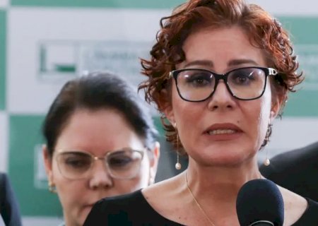 Moraes nega recurso de Carla Zambelli contra execução da condenação