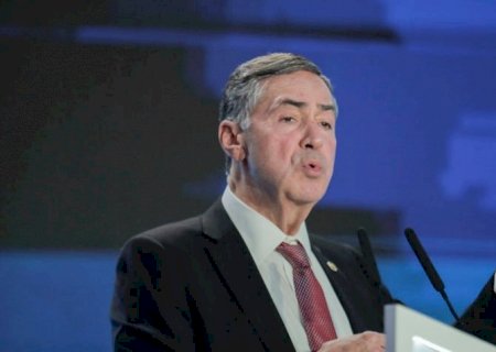 Barroso diz que STF “não está legislando' ao responsabilizar redes