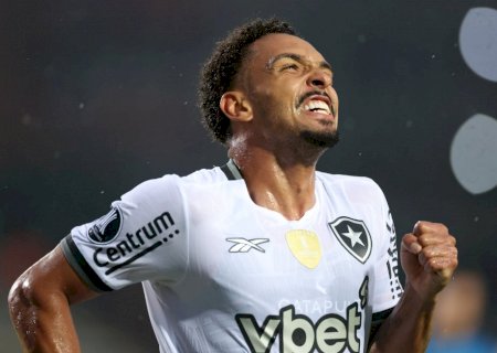 Botafogo recusa proposta do Burnley, da Inglaterra, por Vitinho