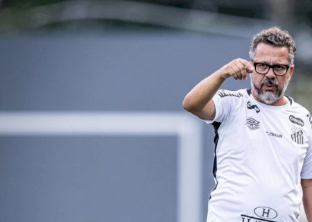 Cleber Xavier descarta poupar Neymar no Santos: ‘Recuperação é total’