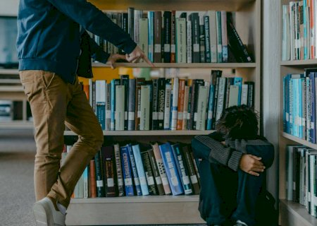 O que é alienação parental, que deu a Murilo Huff a guarda do filho com Marília Mendonça