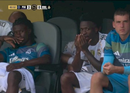 Real Madrid tenta evitar 'guerra de salário' com Vinicius Jr., diz jornal