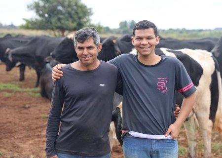 Com apoio do Senar/MS e ajuda dos filhos, André viu a produção de leite aumentar em mil por cento