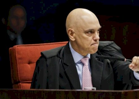 Moraes libera deportada dos EUA envolvida nos atos do 8 de Janeiro