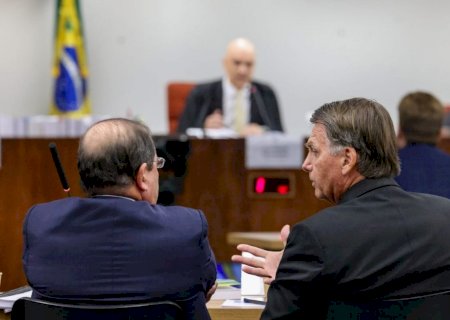 Bolsonaro tende a se manter longe do STF no julgamento da trama golpista