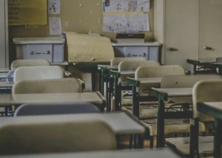 Brasileiros são 49,5% dos estrangeiros em escolas públicas de Portugal