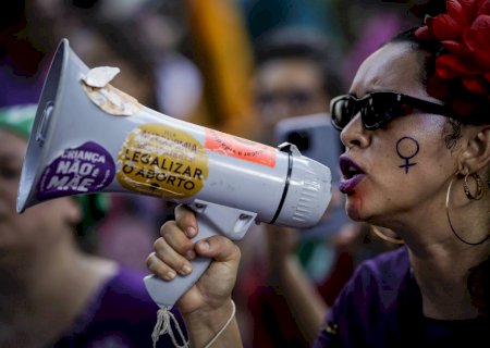 Justiça suspende liminar que autorizava aborto em casos de retirada de camisinha sem consentimento