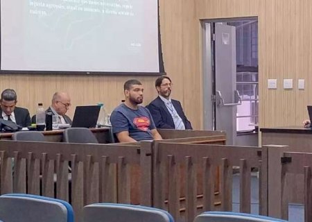 Homem que matou parceiro por esconder HIV é absolvido