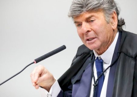 Fux pede vista e suspende julgamento de recurso de Moro no STF