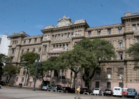 Justiça condena pastor que vendeu ingressos para falso almoço com Bolsonaro