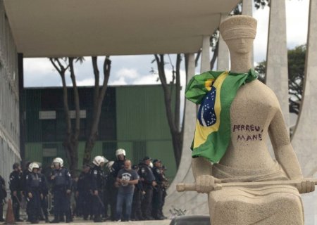 Moraes aceita justificativa de 'Débora do Batom' por saída e mantém domiciliar