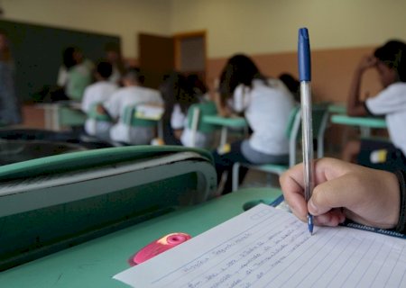 Fim do ano letivo intensifica ansiedade entre estudantes, aponta especialista
