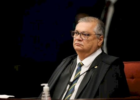 Dino suspende trecho de PL que libera emendas do orçamento secreto