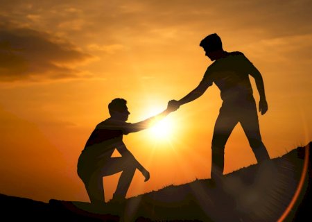 Por que ser gentil é uma estratégia evolutiva, segundo a ciência