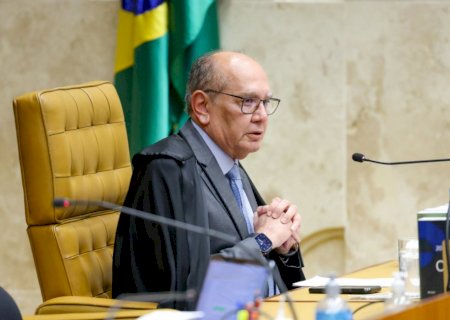 Após pressão do Congresso, Gilmar suspende decisão sobre impeachment de ministros do STF