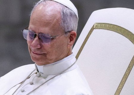 Papa critica "zelo pela guerra" em discurso forte no Vaticano