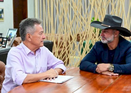 Prefeito de Ivinhema cumpre agenda com deputado Roberto Hashioka