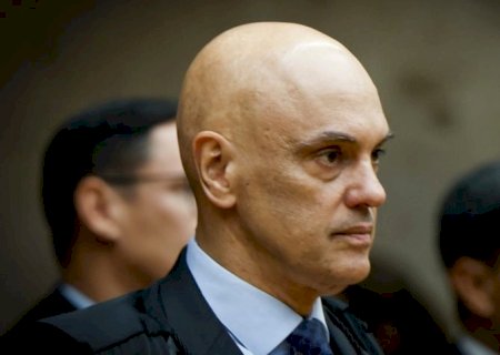 Moraes critica Bolsonaro por não acionar botão do pânico