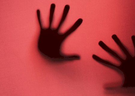 Entenda o que é vicaricídio; projeto de lei endurece pena para o crime