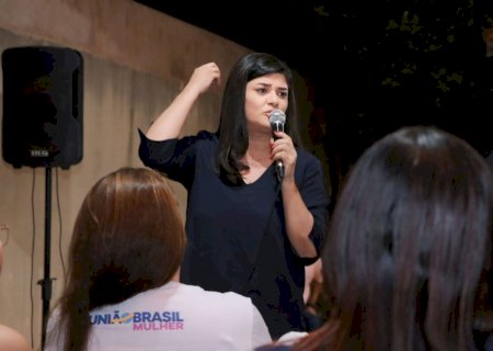 Projeto de Rose Modesto que cria piso salarial para técnicos-administrativos da educação é aprovado