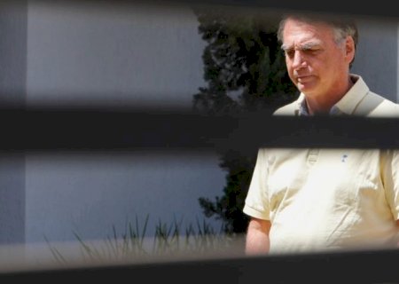 Moraes nega acesso irrestrito de filhos a Bolsonaro em prisão domiciliar