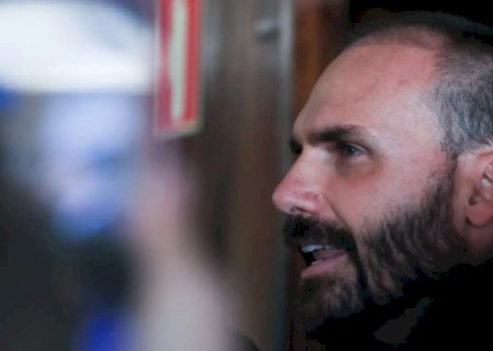 Moraes vota para condenar Eduardo Bolsonaro por difamação