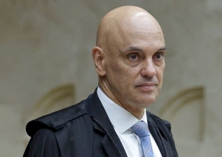 Moraes pede que PGR se manifeste sobre pedido da defesa de Bolsonaro para cirurgia no ombro