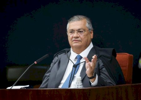 'Intolerável': Dino reforça que leis estrangeiras não têm validade no Brasil