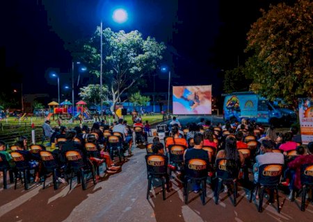 CineSolarzinho, cinema gratuito movido a energia solar, vai exibir curtas e animação ‘Elio’ em Batayporã