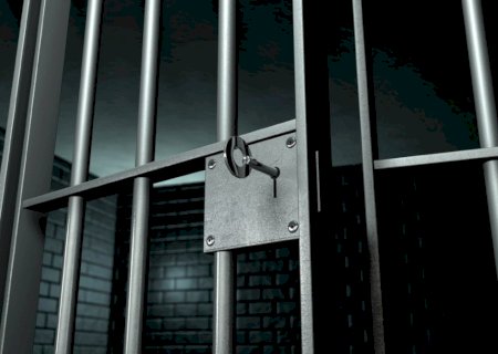 Mãe e padrasto de bebê que morreu após agressões ficarão presos