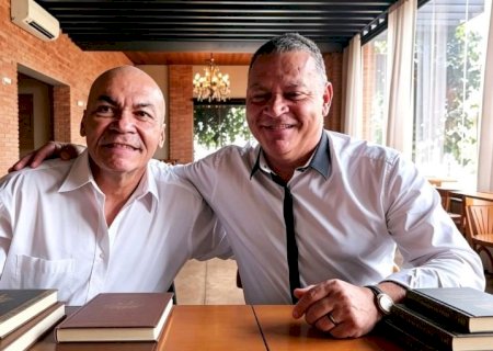 Irmãos de sonhos, livros e histórias